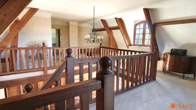 Villa - 173 m² - 9 pièces