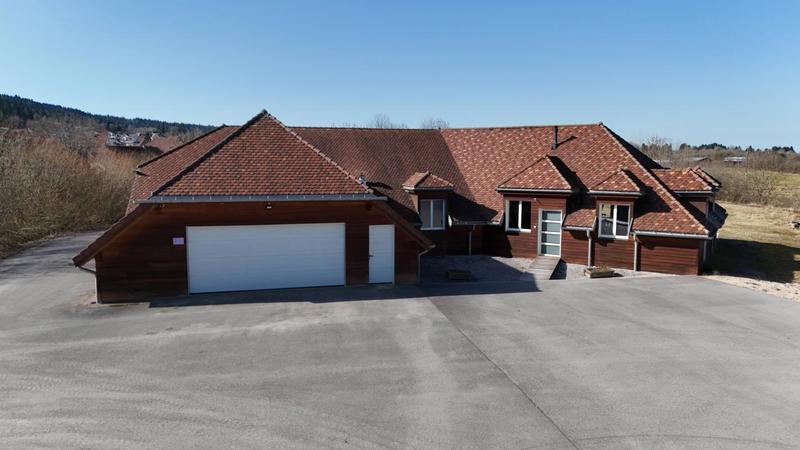 Maison - 206 m² - 5 pièces