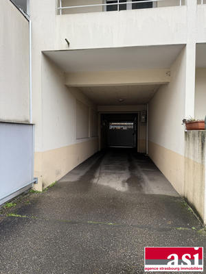 Parking / Garage - 10 m²