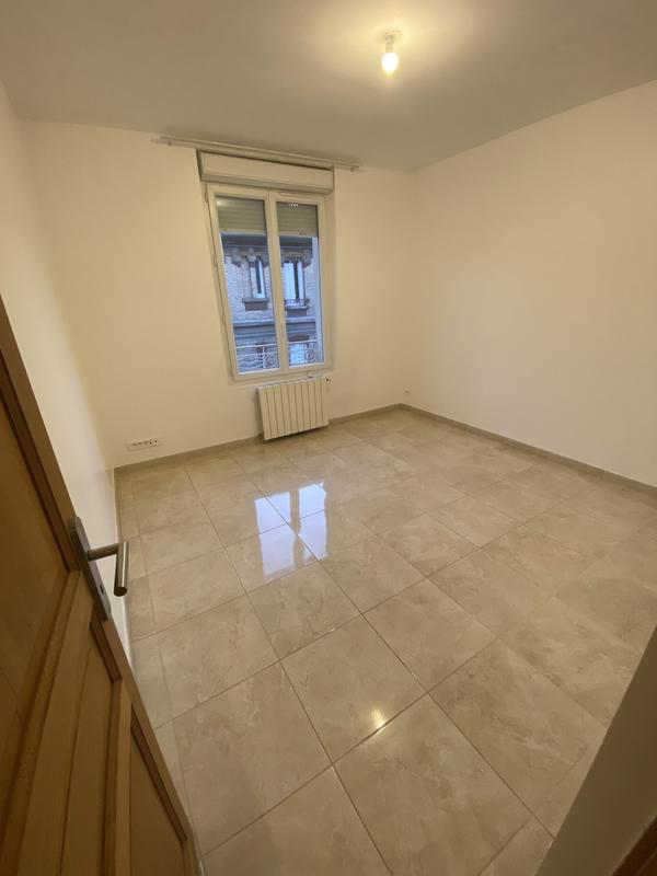 Maison - 210 m² - 6 pièces