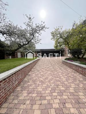 Maison de maîtres - 133 m² - 9 pièces