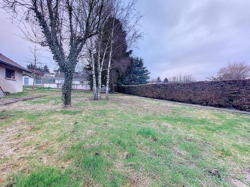 Terrain constructible - 678 m²