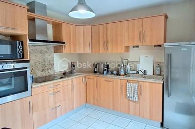 Maison jumelée - 98 m² - 4 pièces