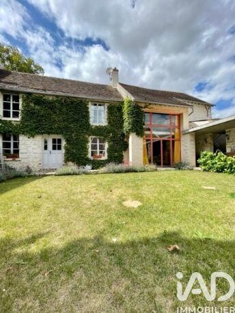 Maison - 259 m² - 9 pièces