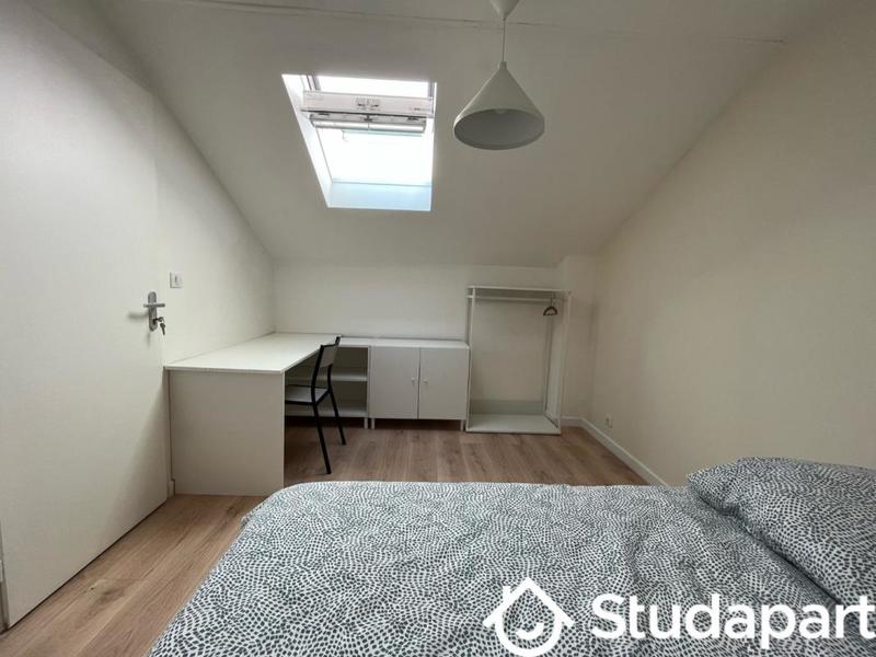 Chambre - 13 m² - 1 pièce