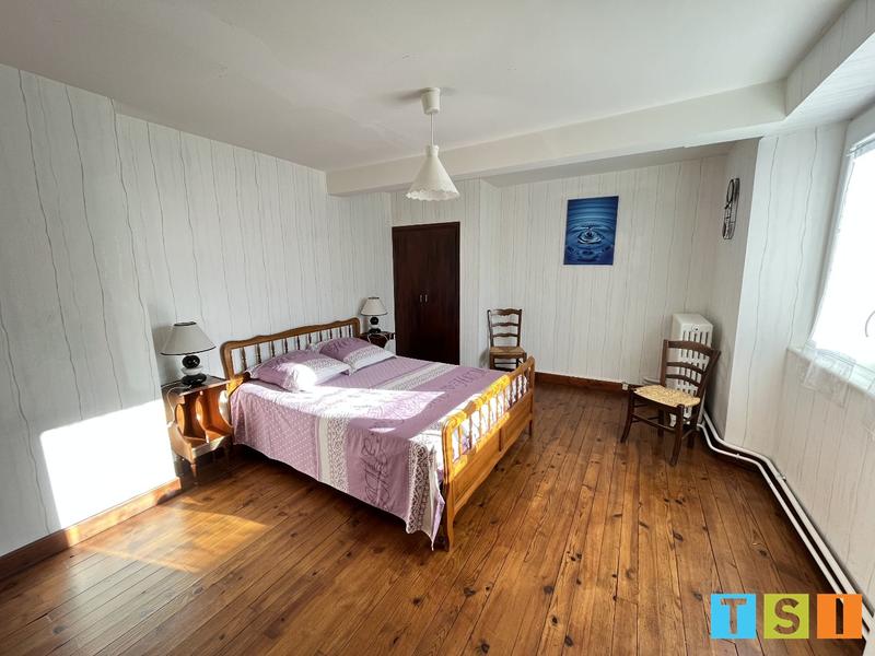 Maison - 260 m² - 12 pièces