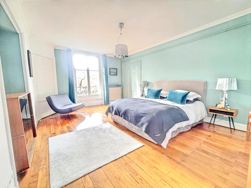 Appartement - 111 m² - 3 pièces