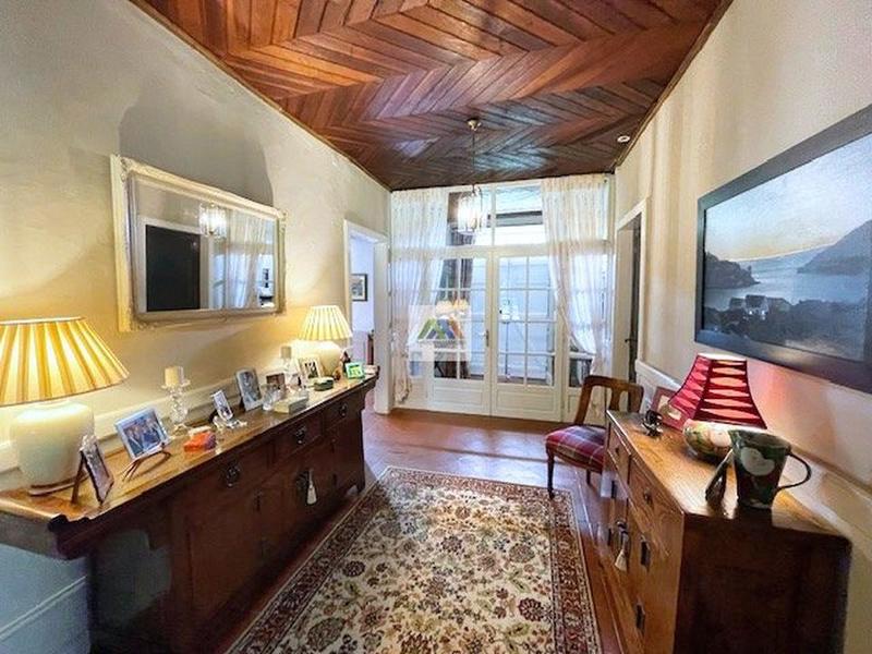 Maison - 283 m² - 8 pièces