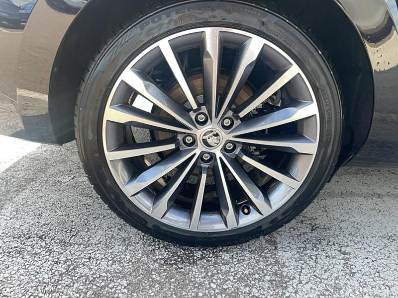 Skoda Superb Combi 1.4 Tsi Phev 218 ch Dsg6 Laurin &amp; Klement