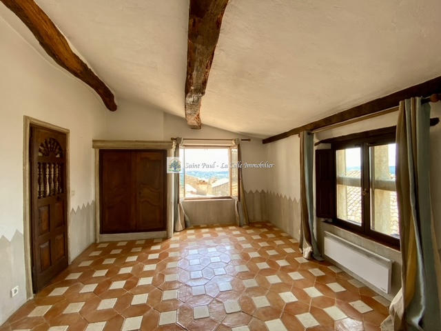 Maison - 300 m² - 10 pièces