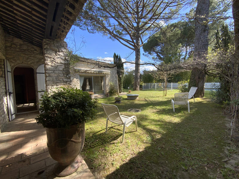 Maison - 400 m² - 10 pièces