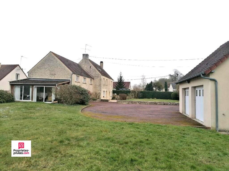 Maison - 220 m² - 6 pièces