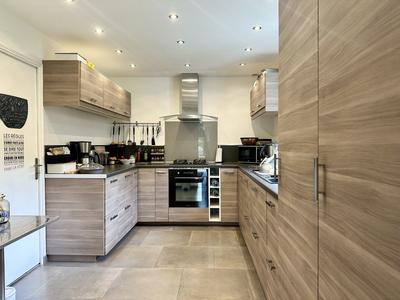 Maison - 96 m² - 4 pièces