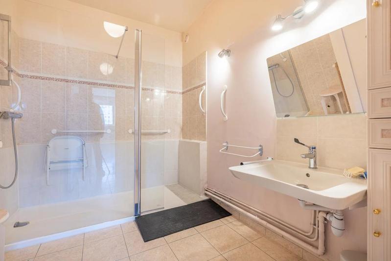 Appartement - 160 m² - 6 pièces