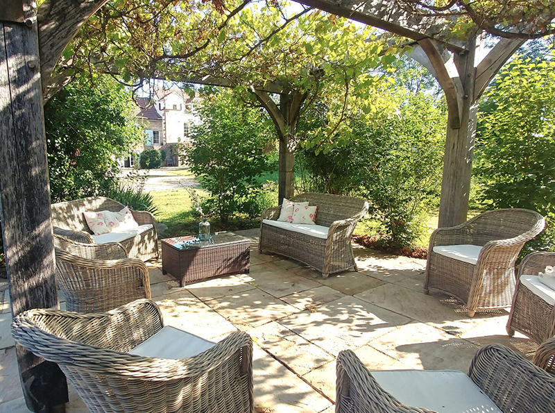 Maison - 248 m² - 9 pièces