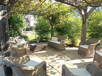 Maison - 248 m² - 9 pièces