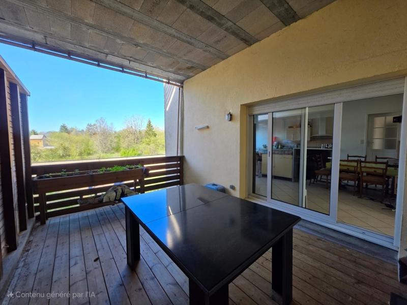 Appartement - 104 m² - 5 pièces