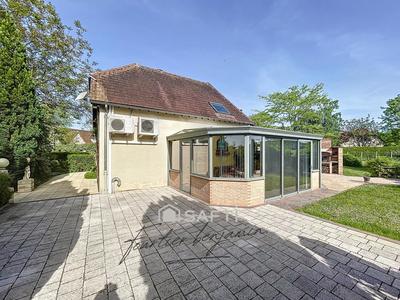 Maison - 186 m² - 8 pièces