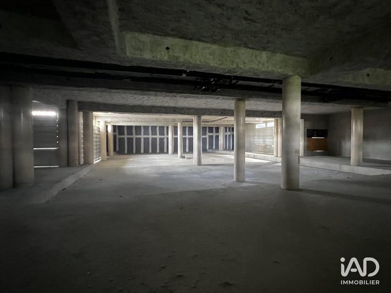 Local commercial - 968 m²