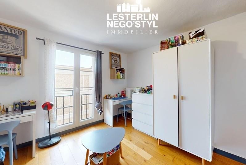 Appartement - 82 m² - 3 pièces