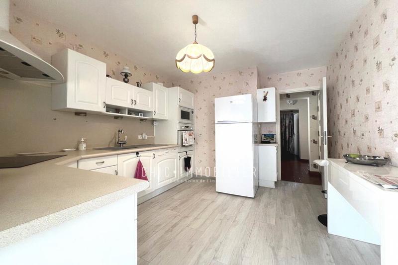 Maison - 140 m² - 5 pièces