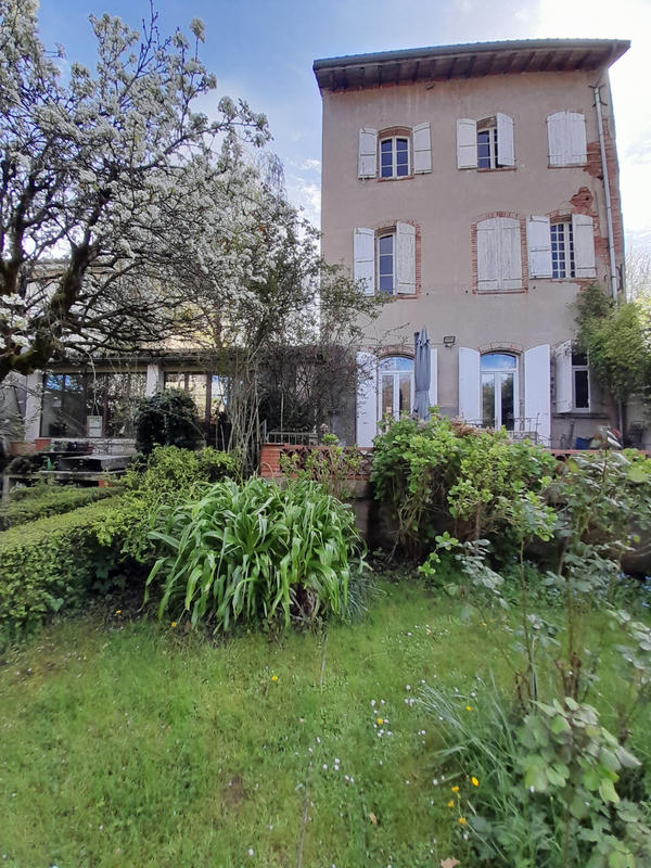 Maison - 257 m² - 10 pièces