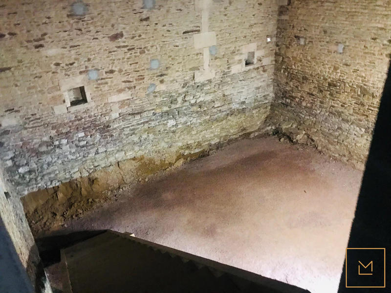 Maison - 140 m² - 1 pièce