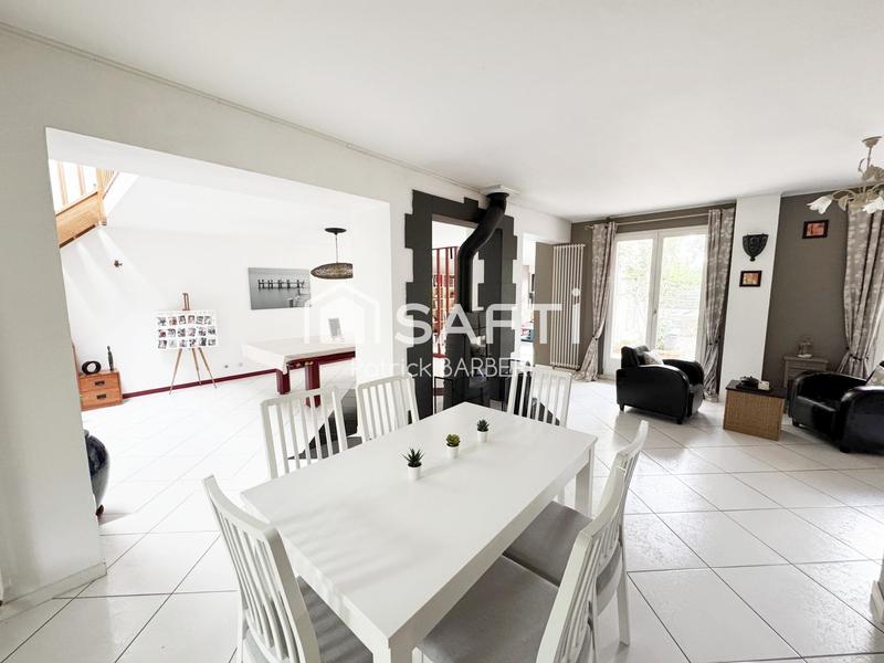 Maison - 254 m² - 7 pièces