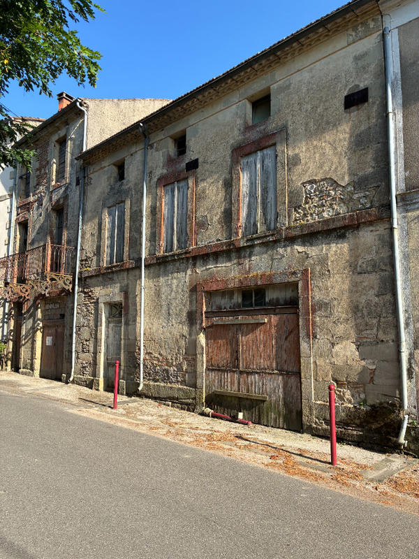 Maison - 250 m² - 7 pièces