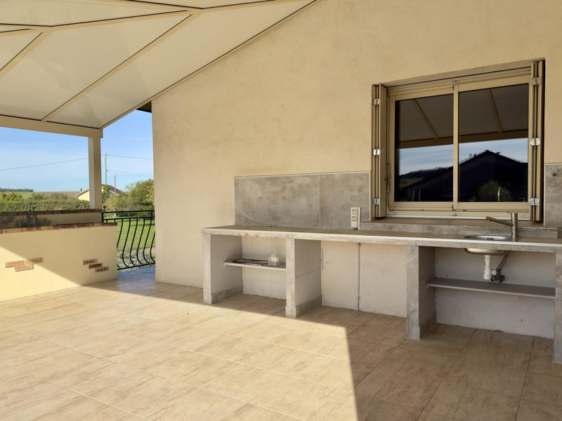 Maison - 205 m² - 9 pièces