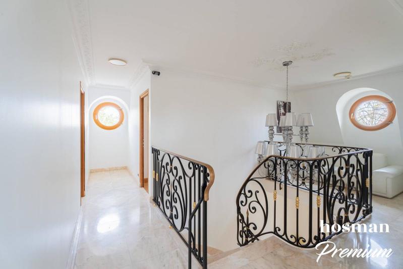 Maison - 178 m² - 7 pièces