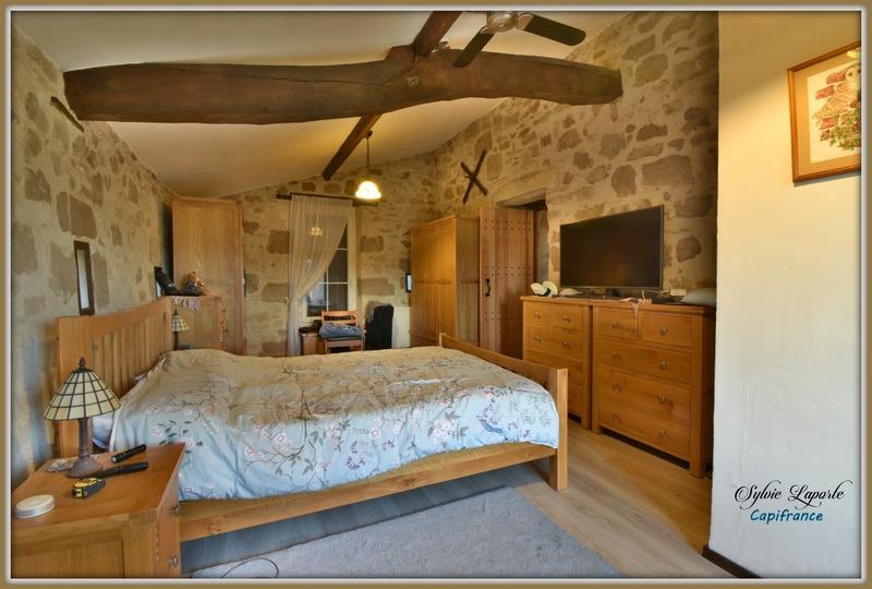 Maison en pierre - 106 m² - 4 pièces