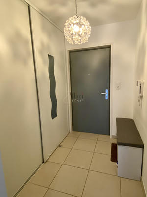 Appartement - 79 m² - 4 pièces