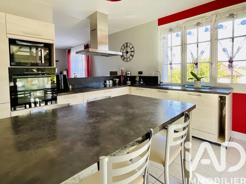 Maison - 122 m² - 5 pièces