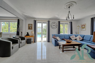 Maison - 135 m² - 6 pièces