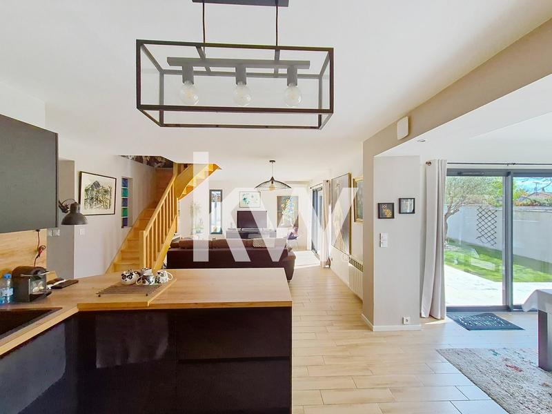 Maison - 168 m² - 7 pièces