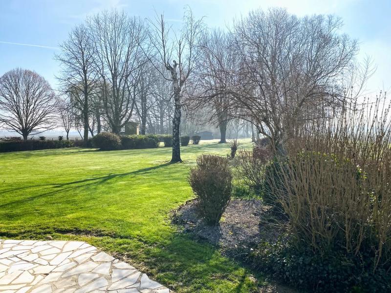 Maison - 206 m² - 5 pièces