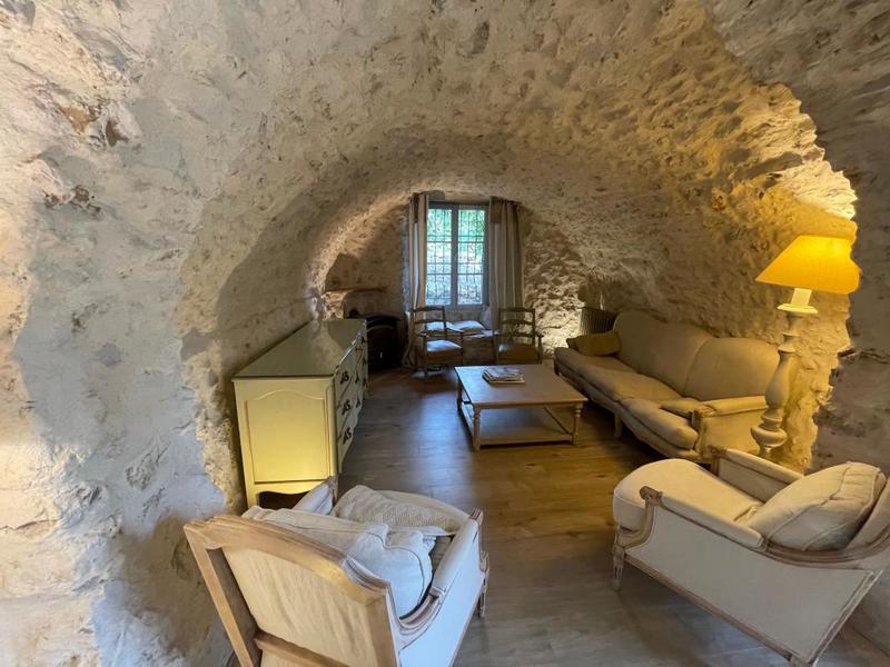 Mas - 258 m² - 8 pièces