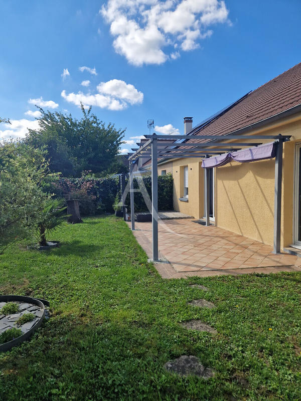 Maison - 90 m² - 4 pièces