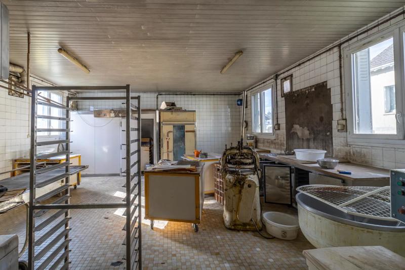 Maison - 228 m² - 12 pièces