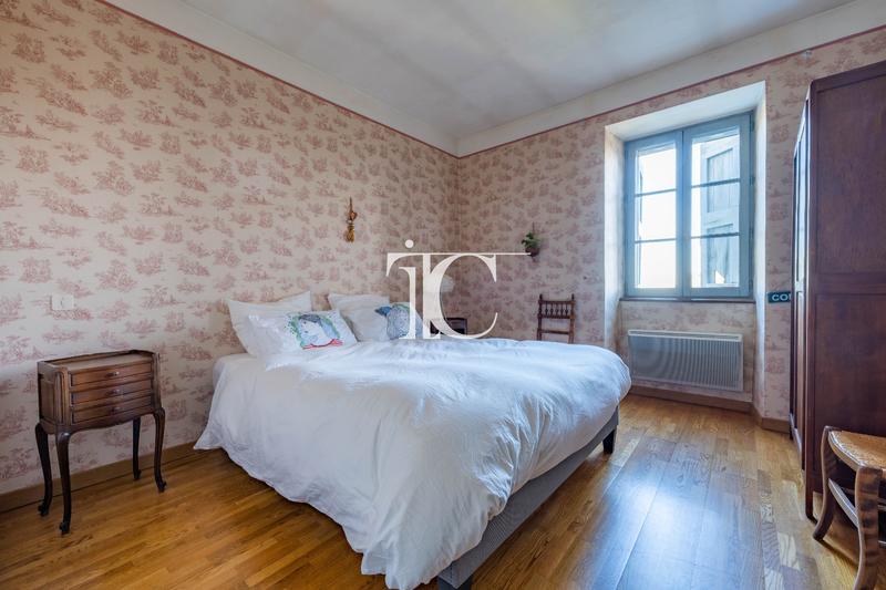 Maison - 141 m² - 6 pièces