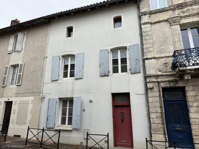 Maison de ville - 95 m² - 3 pièces
