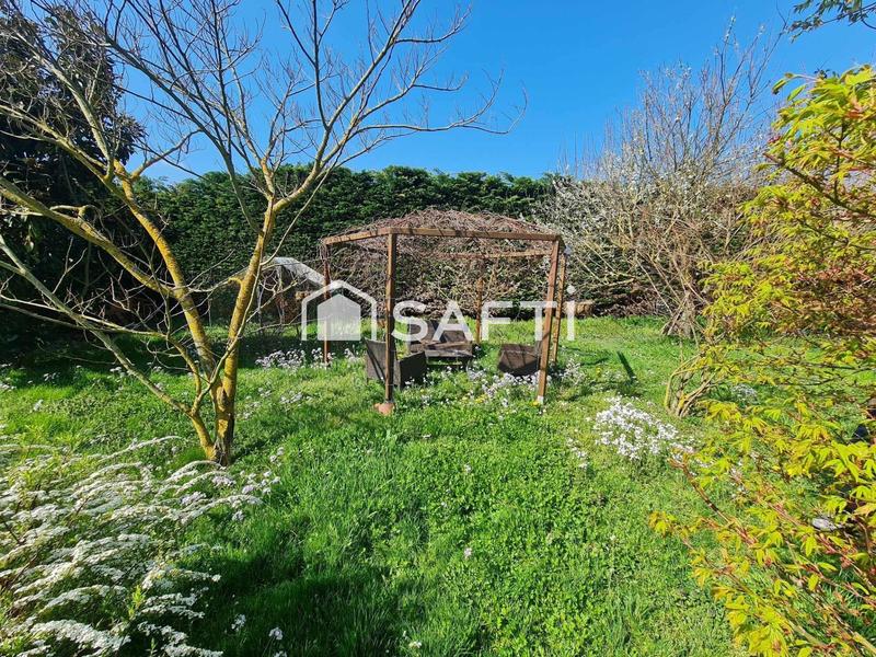 Maison - 213 m² - 6 pièces