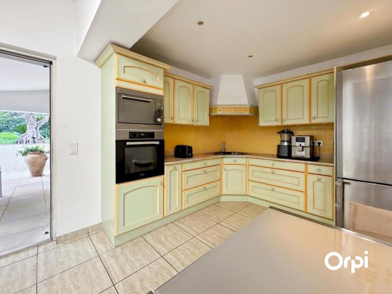 Villa - 180 m² - 4 pièces