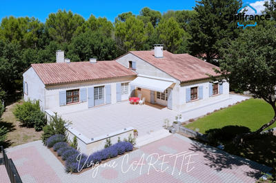 Maison - 317 m² - 9 pièces