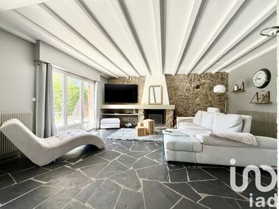 Maison - 300 m² - 7 pièces