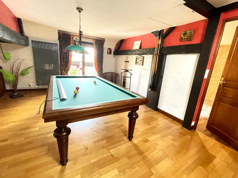 Maison ancienne - 167 m² - 8 pièces