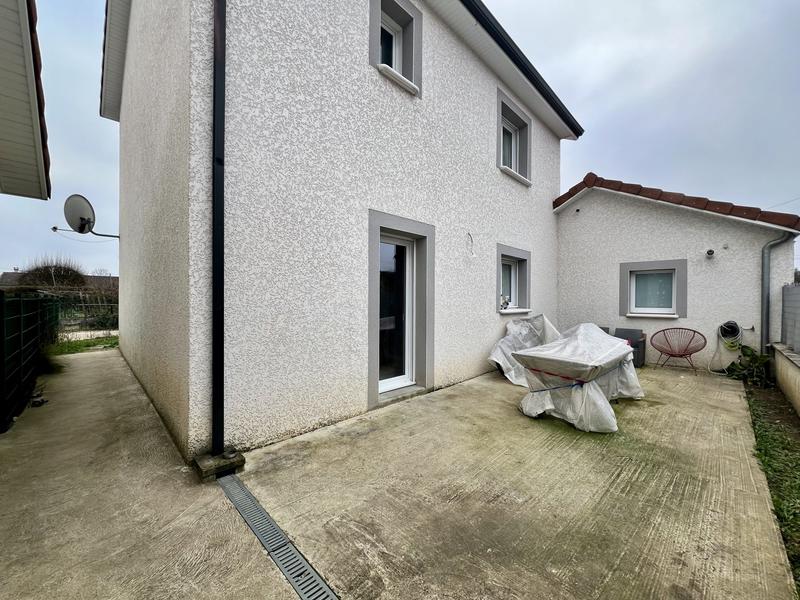 Maison - 90 m² - 4 pièces