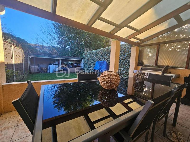 Maison - 95 m² - 5 pièces