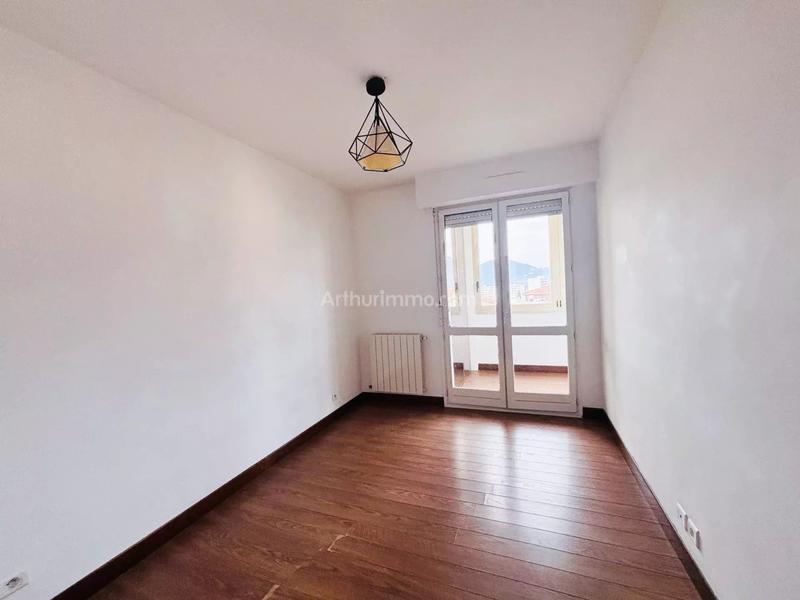 Appartement - 92 m² - 4 pièces